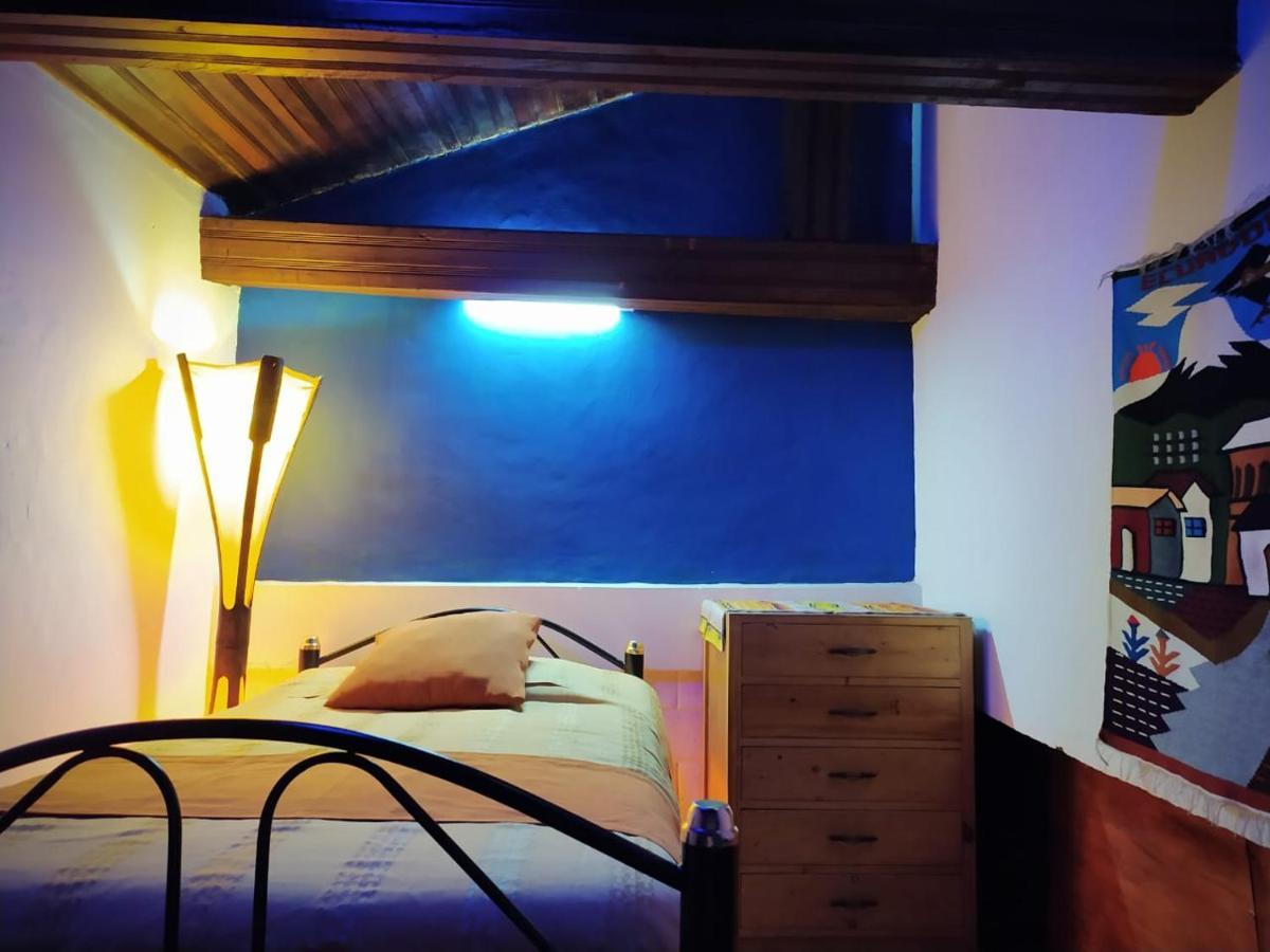Hostal La Casa Tolena Quito - Ecuador Otel Dış mekan fotoğraf