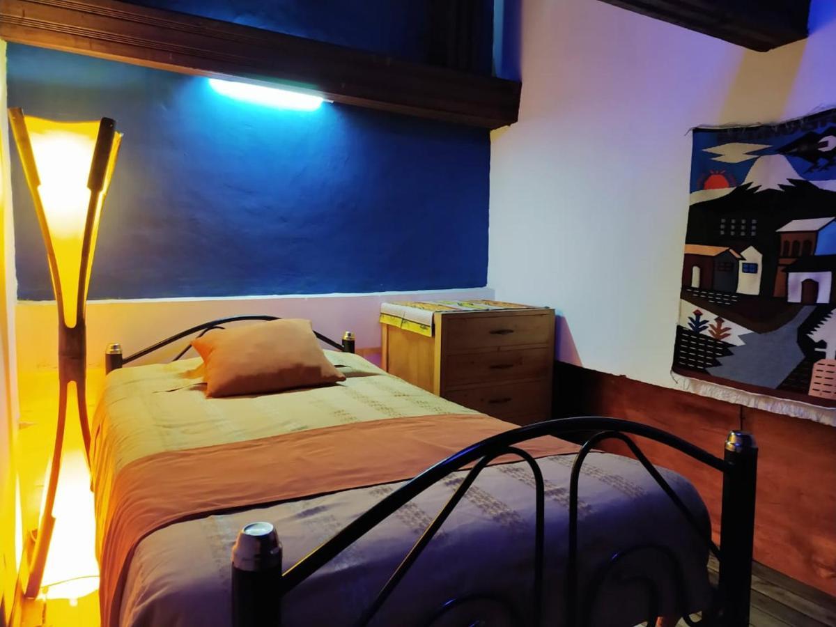 Hostal La Casa Tolena Quito - Ecuador Otel Dış mekan fotoğraf