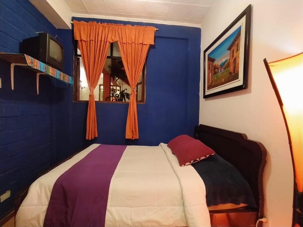 Hostal La Casa Tolena Quito - Ecuador Otel Dış mekan fotoğraf