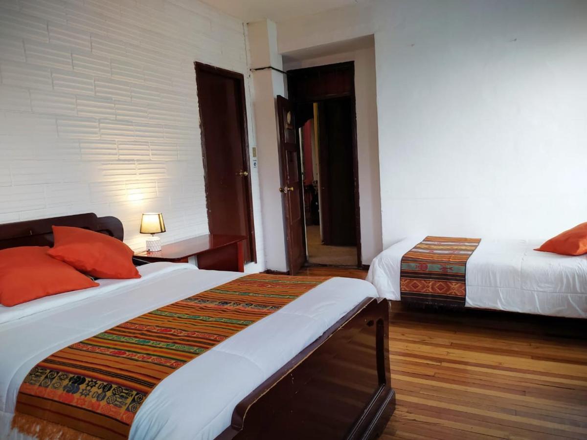 Hostal La Casa Tolena Quito - Ecuador Otel Dış mekan fotoğraf