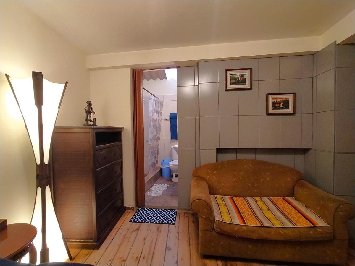 Hostal La Casa Tolena Quito - Ecuador Otel Dış mekan fotoğraf